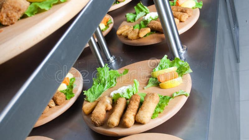 在众多蜜饯果干品牌中，以下几家在品质和价格方面表现较为突出：